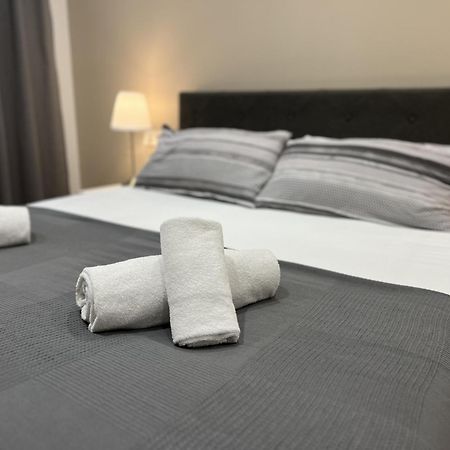 Apartamenticos Plaza Las Armas III 萨拉戈萨 外观 照片